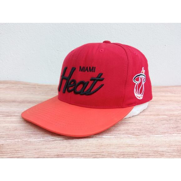 Mitchell Ness Adult Miami Heat Hat Snapback Ajustable Red/Orange - Picture 1 of 8